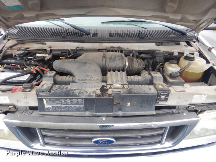 image for item HW9830 2007 Ford E450  shuttle bus