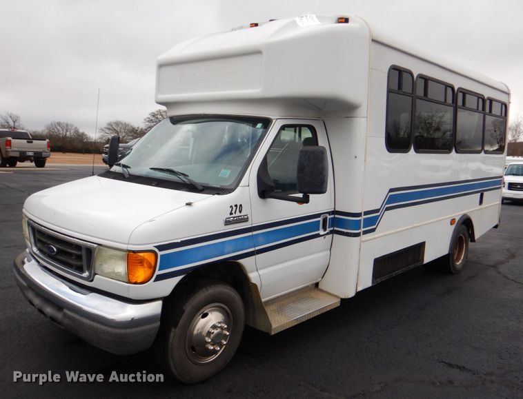 image for item HW9831 2007 Ford E450  shuttle bus