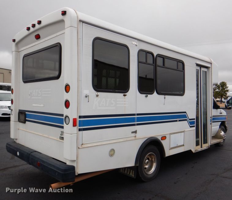image for item HW9831 2007 Ford E450  shuttle bus