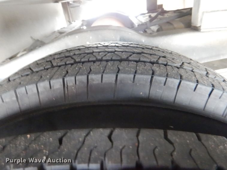 image for item HW9831 2007 Ford E450  shuttle bus