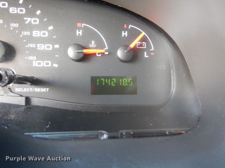 image for item HW9832 2007 Ford E450  shuttle bus