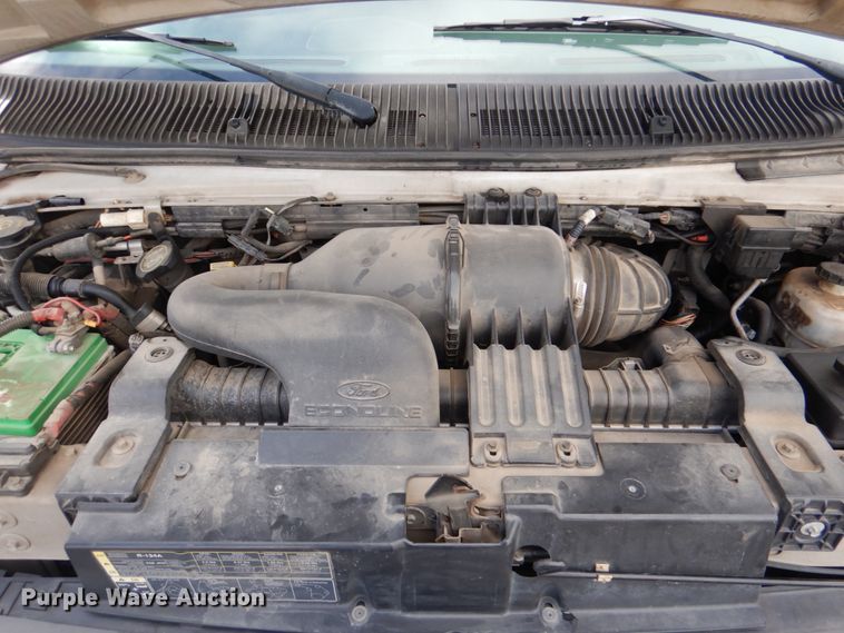 image for item HW9832 2007 Ford E450  shuttle bus