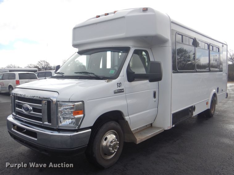 image for item HW9834 2016 Ford E450  shuttle bus