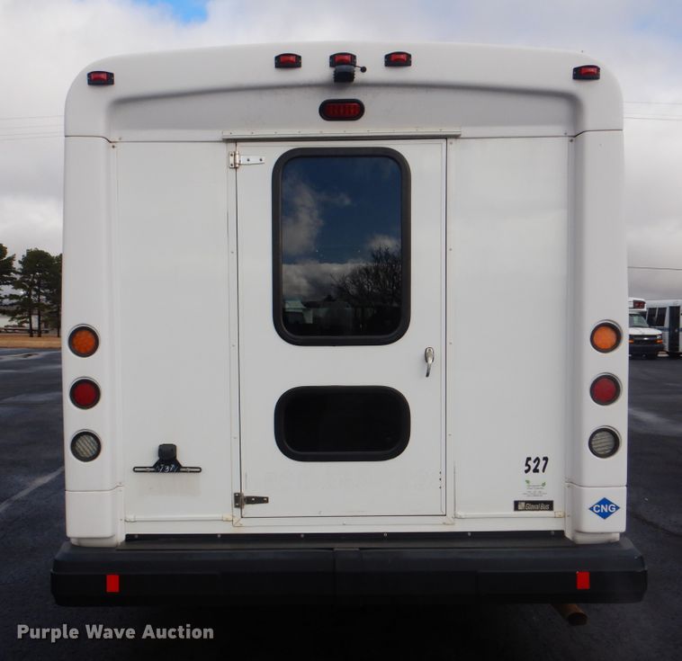 image for item HW9834 2016 Ford E450  shuttle bus