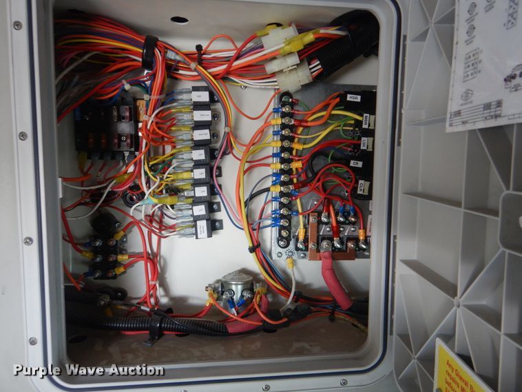 image for item HW9834 2016 Ford E450  shuttle bus