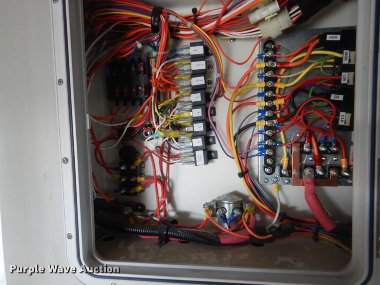 image for item HW9834 2016 Ford E450  shuttle bus