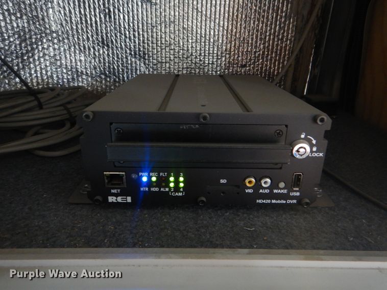 image for item HW9834 2016 Ford E450  shuttle bus