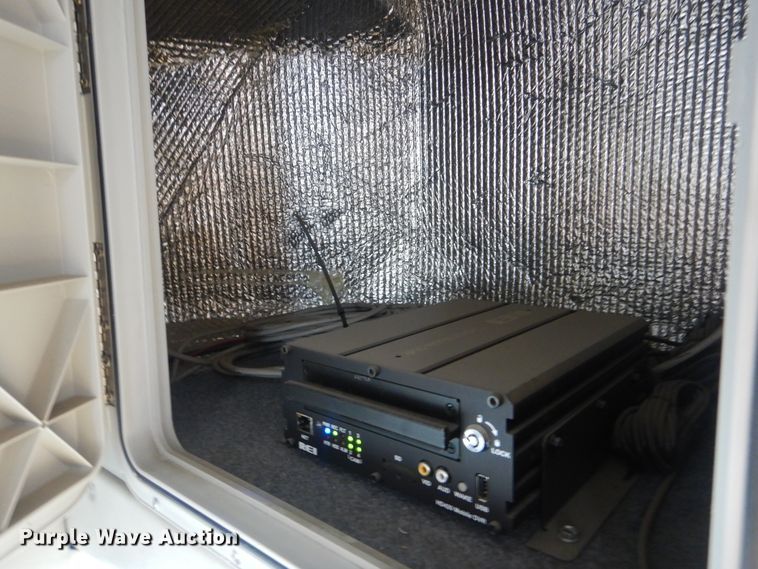 image for item HW9834 2016 Ford E450  shuttle bus