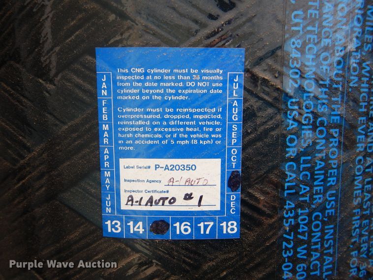 image for item HW9834 2016 Ford E450  shuttle bus