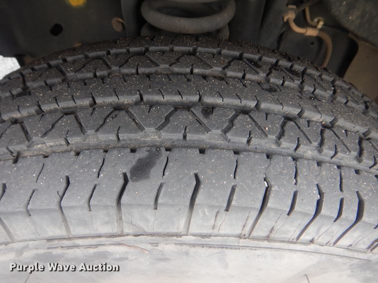 image for item HW9834 2016 Ford E450  shuttle bus