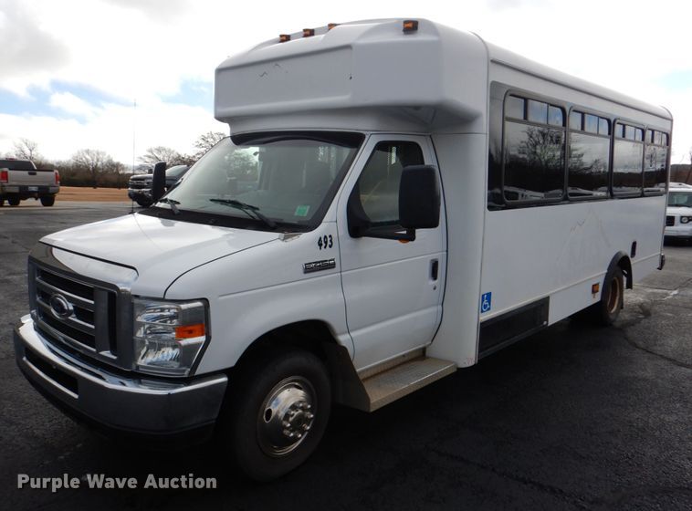 image for item HW9835 2014 Ford E450  shuttle bus