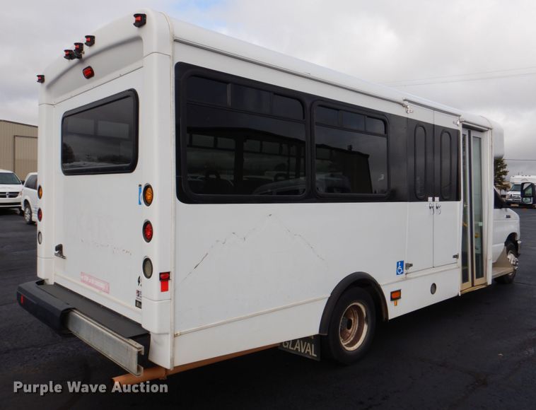 image for item HW9835 2014 Ford E450  shuttle bus