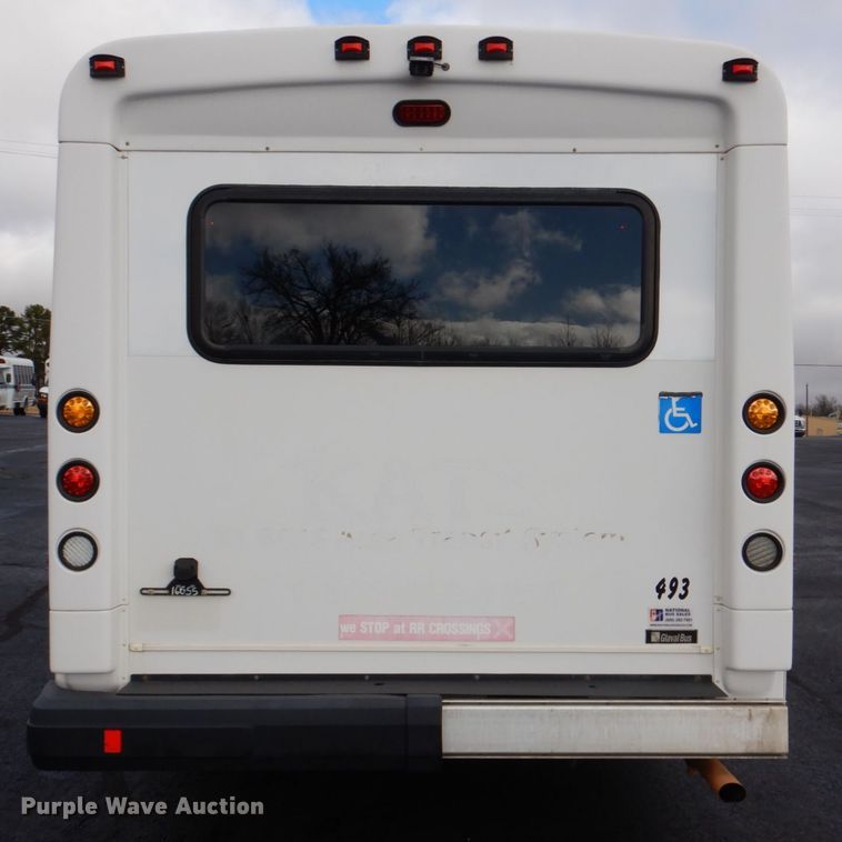 image for item HW9835 2014 Ford E450  shuttle bus