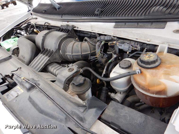 image for item HW9835 2014 Ford E450  shuttle bus