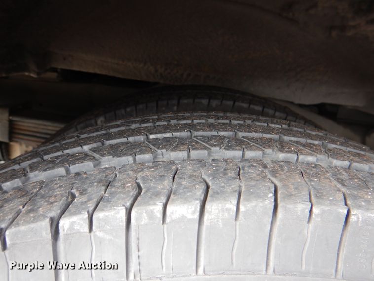 image for item HW9835 2014 Ford E450  shuttle bus