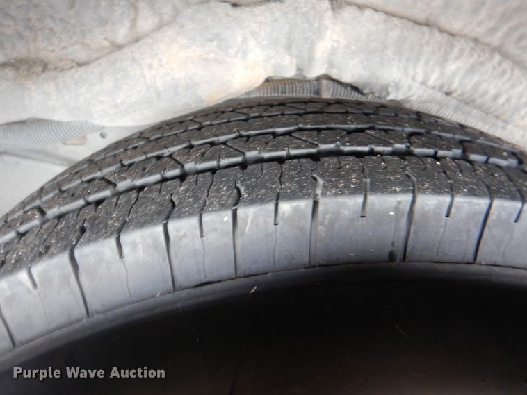 image for item HW9835 2014 Ford E450  shuttle bus