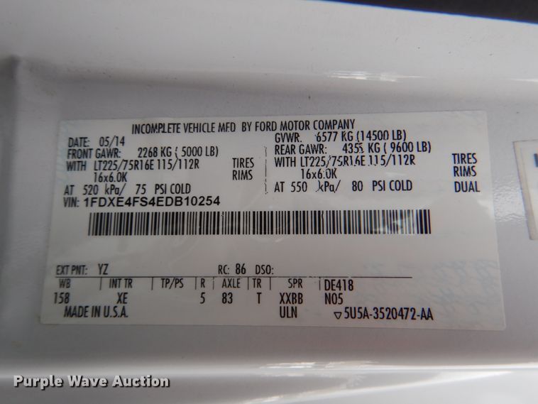 image for item HW9835 2014 Ford E450  shuttle bus