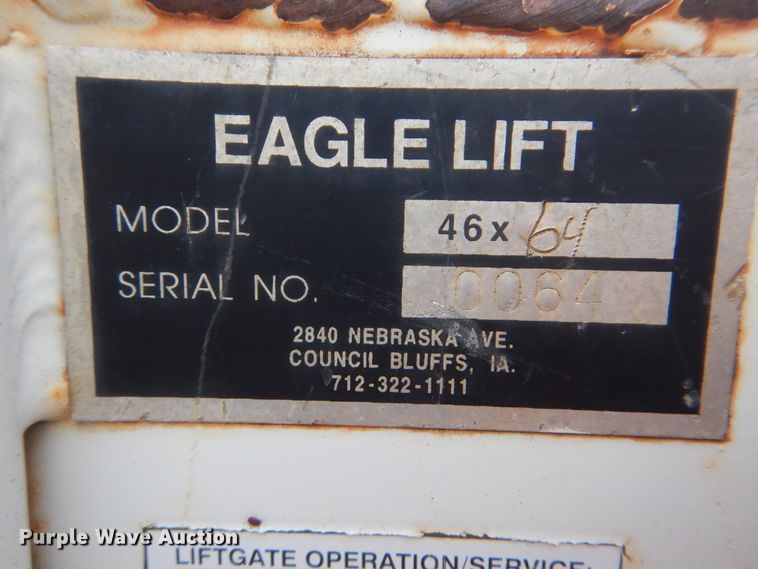 image for item HW9845 2004 International 4300  service truck