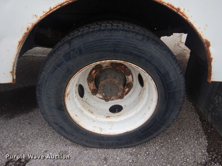 image for item HW9845 2004 International 4300  service truck