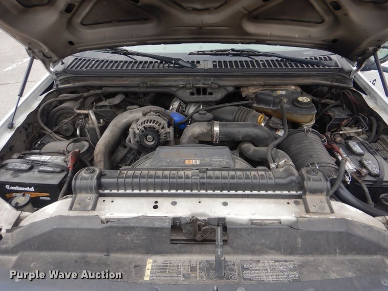 image for item HW9847 2006 Ford F450  flatbed truck