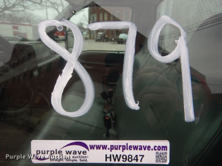 image for item HW9847 2006 Ford F450  flatbed truck