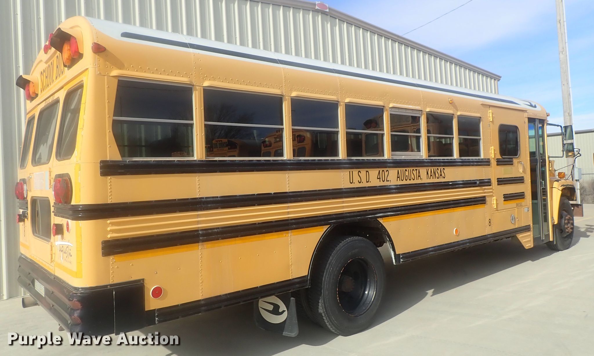 1997 Chevrolet Blue Bird school bus in Augusta, KS Item DG2981 for