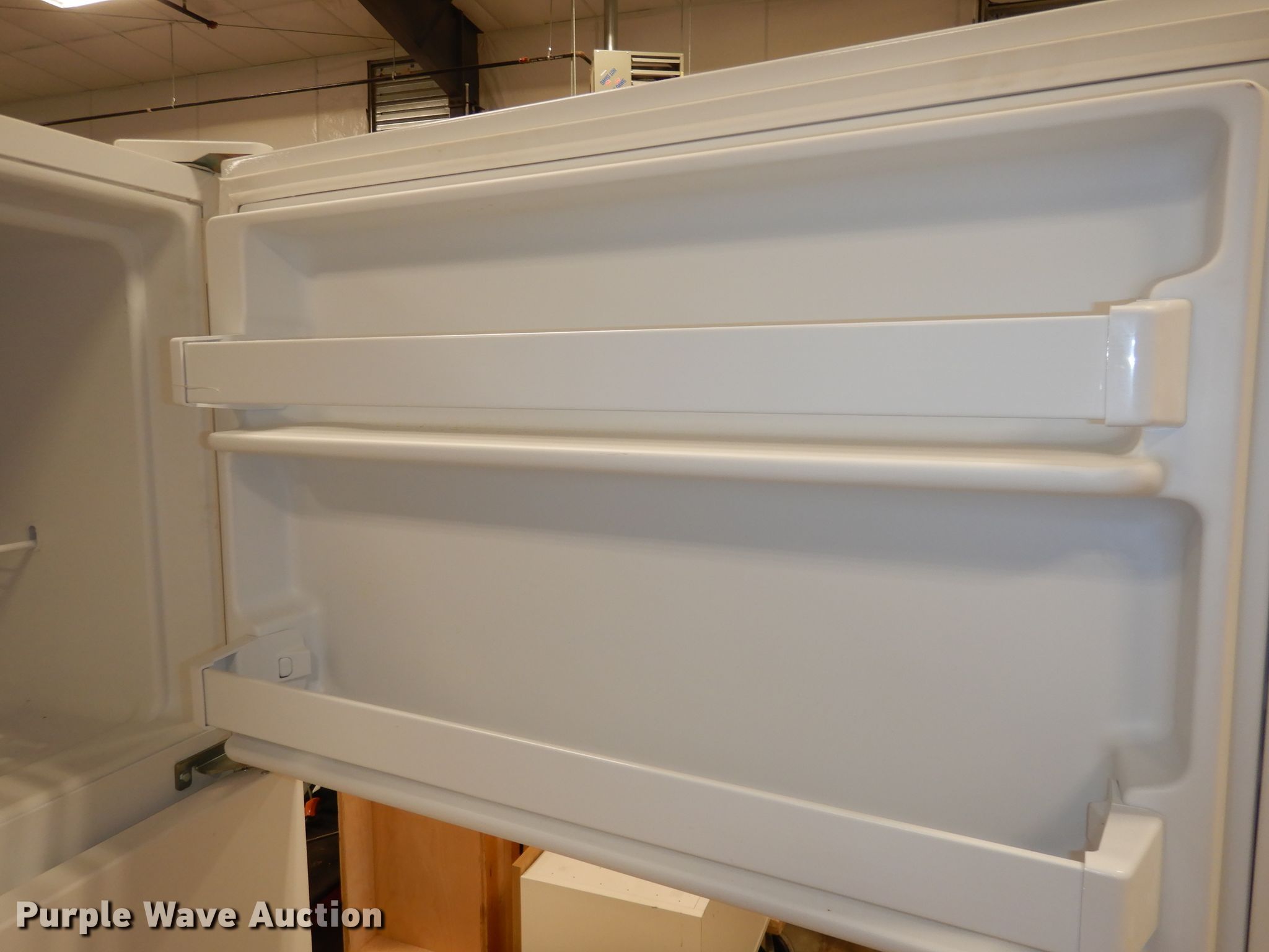 2016 Whirlpool WRT311FZDW00 refrigerator in Lawrence, KS Item HE9481