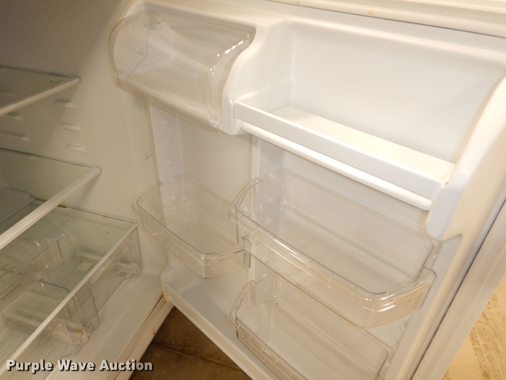 2016 Whirlpool WRT311FZDW00 refrigerator in Lawrence, KS Item HE9481