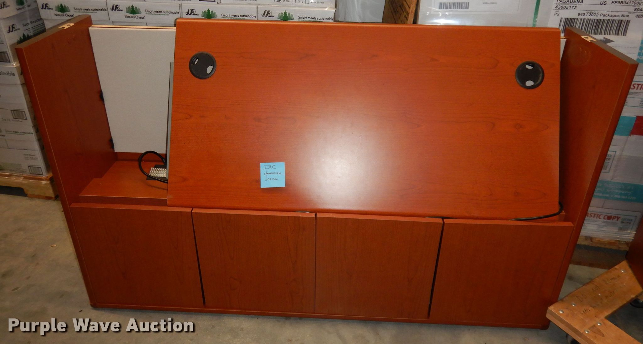 Furniture in Lawrence, KS Item HE9485 sold Purple Wave