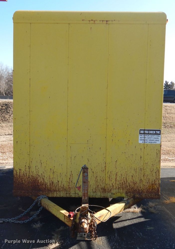 image for item DA5274 2004 Eagle Body enclosed cargo trailer