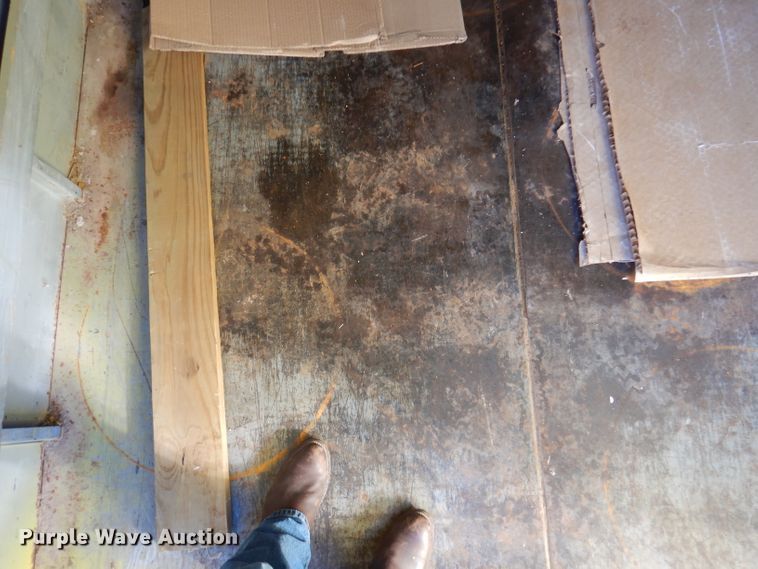 image for item DA5274 2004 Eagle Body enclosed cargo trailer