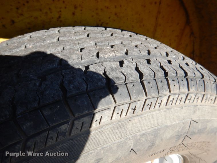 image for item DA5274 2004 Eagle Body enclosed cargo trailer