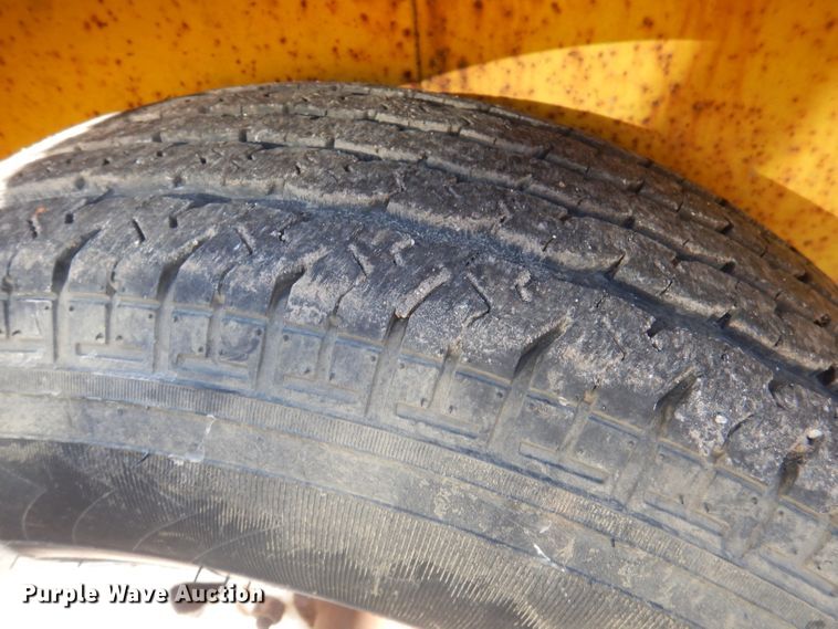 image for item DA5274 2004 Eagle Body enclosed cargo trailer