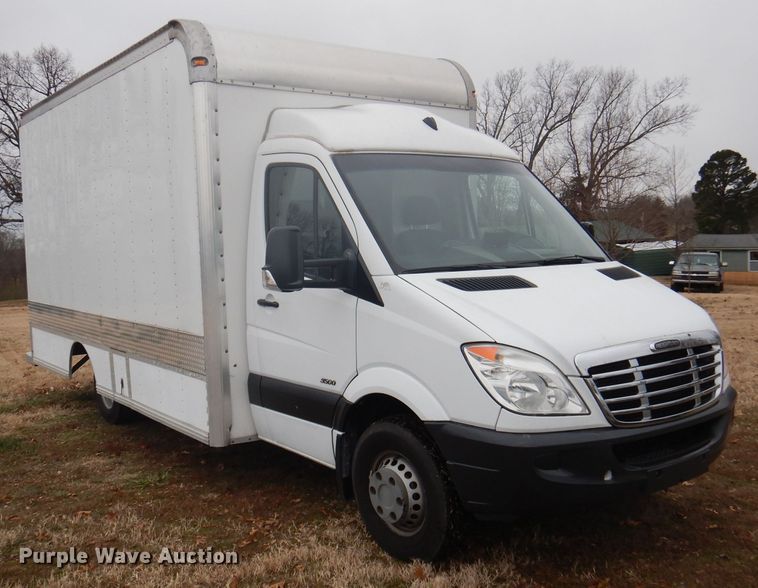 image for item DA5276 2012 Freightliner Sprinter 3500  box truck