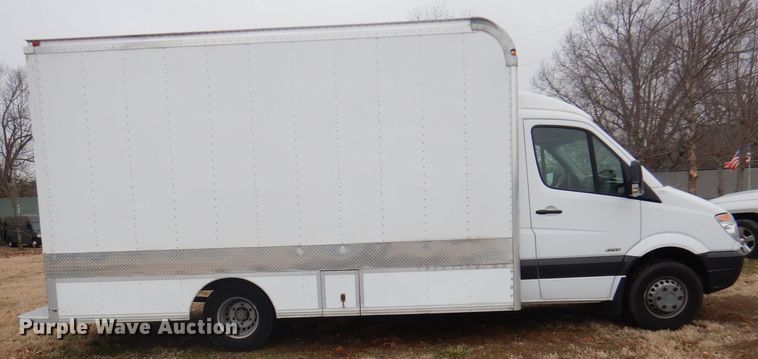 image for item DA5276 2012 Freightliner Sprinter 3500  box truck