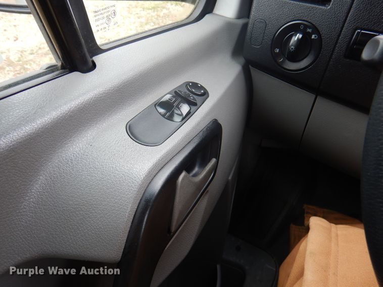 image for item DA5276 2012 Freightliner Sprinter 3500  box truck