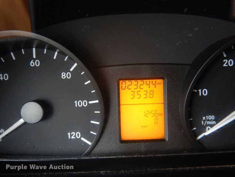 image for item DA5276 2012 Freightliner Sprinter 3500  box truck