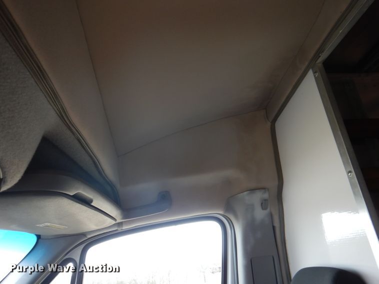 image for item DA5276 2012 Freightliner Sprinter 3500  box truck