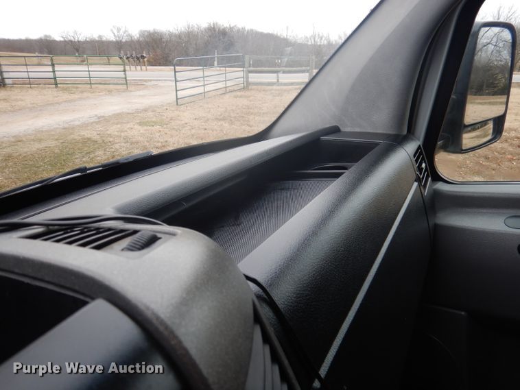 image for item DA5276 2012 Freightliner Sprinter 3500  box truck