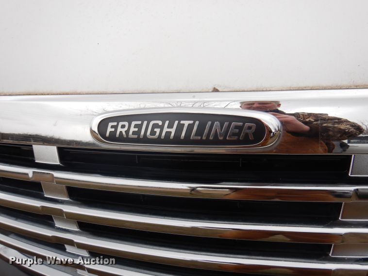 image for item DA5276 2012 Freightliner Sprinter 3500  box truck