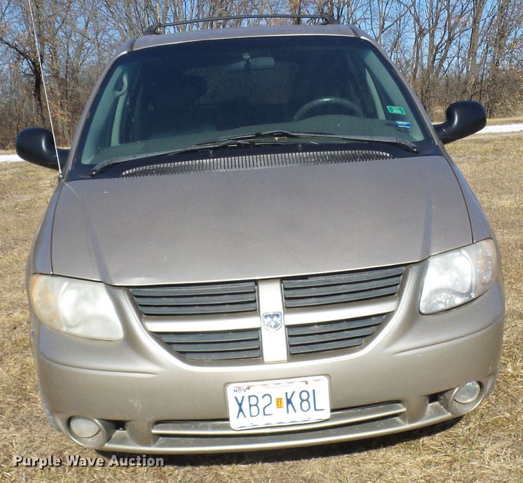 image for item DC2811 2005 Dodge Grand Caravan  van