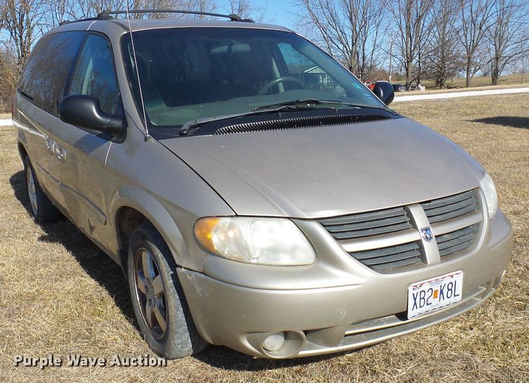 image for item DC2811 2005 Dodge Grand Caravan  van