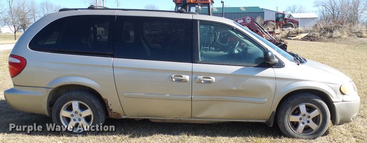 image for item DC2811 2005 Dodge Grand Caravan  van
