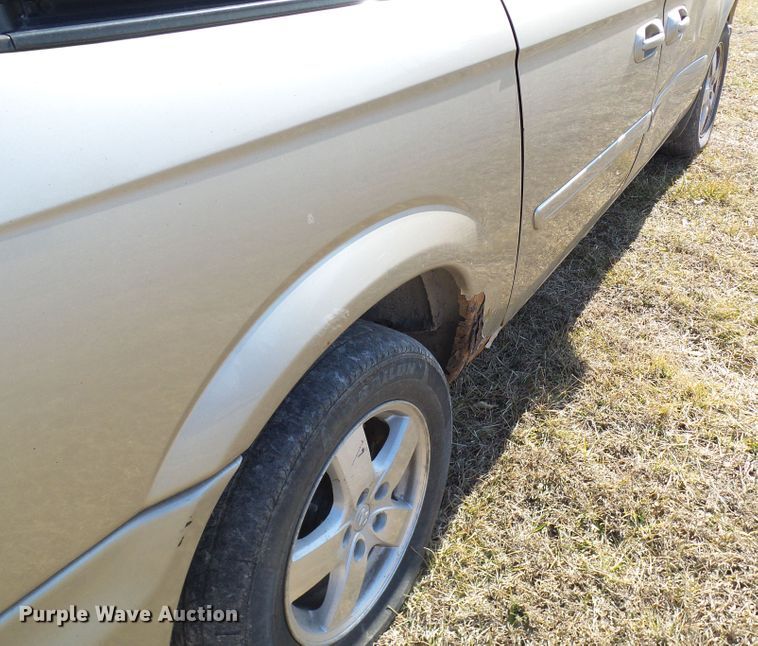 image for item DC2811 2005 Dodge Grand Caravan  van