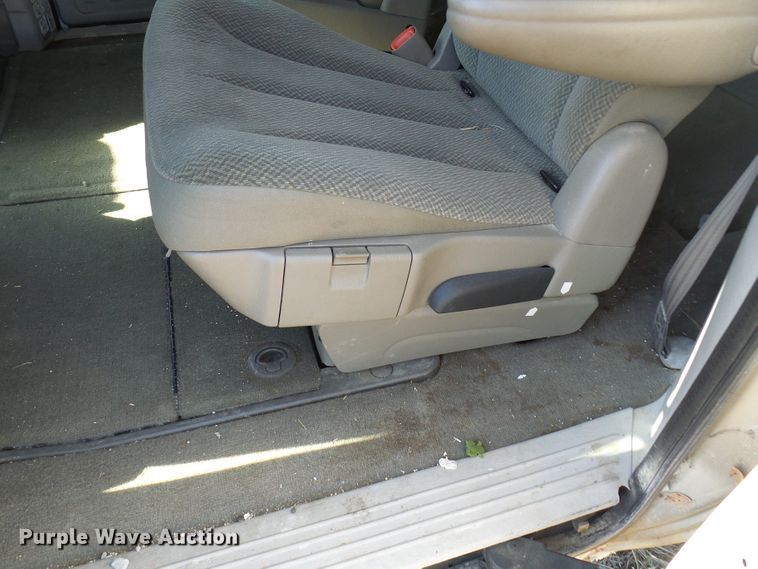 image for item DC2811 2005 Dodge Grand Caravan  van