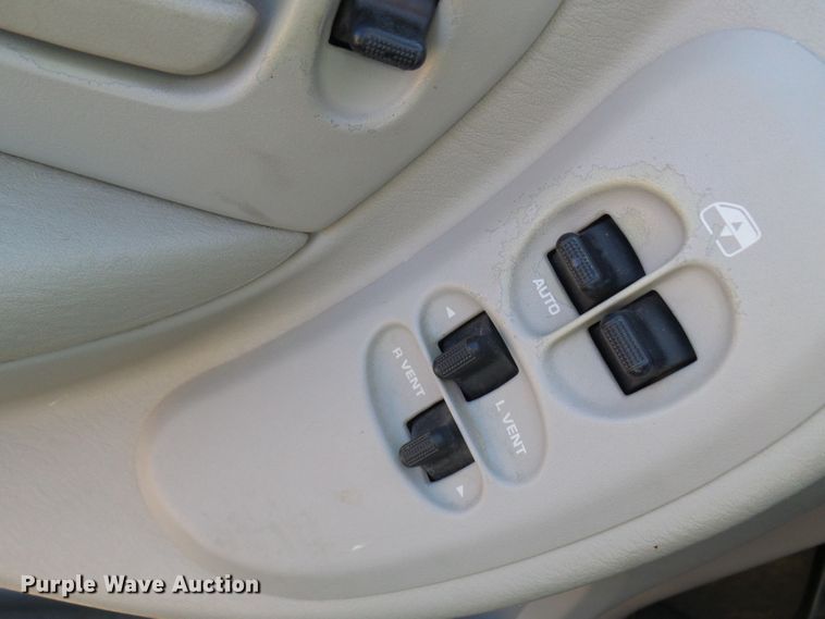 image for item DC2811 2005 Dodge Grand Caravan  van