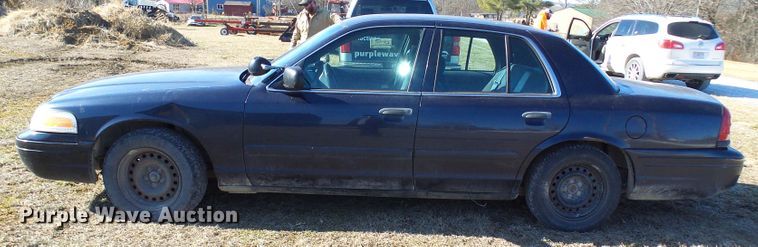 image for item DC2816 2001 Ford Crown Victoria Police Interceptor