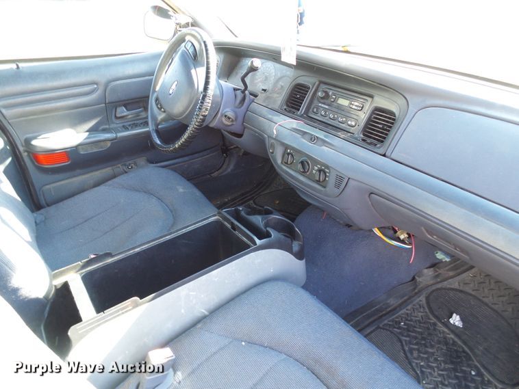 image for item DC2816 2001 Ford Crown Victoria Police Interceptor