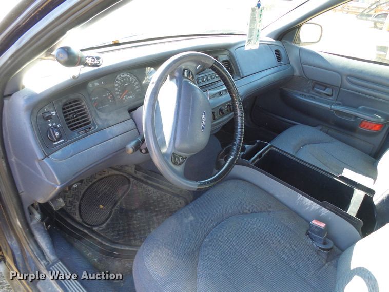 image for item DC2816 2001 Ford Crown Victoria Police Interceptor