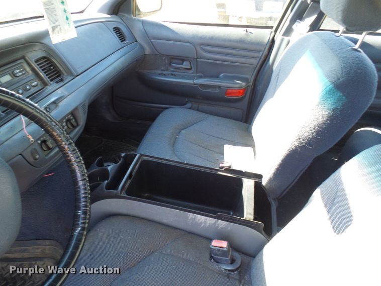 image for item DC2816 2001 Ford Crown Victoria Police Interceptor